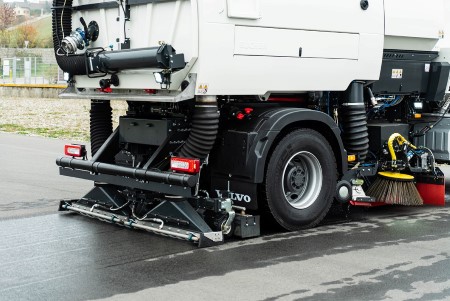 V80 Rear Suction4.jpg